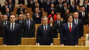 L&rsquo;ancien Premier ministre géorgien Gharibashvili affirme que l&rsquo;État a fait allusion à l&rsquo;arrestation de son père dans sa troisième lettre de prison