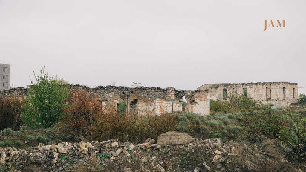 La tournée de Karabakh commence à Aghdam. Photo: Jamnews