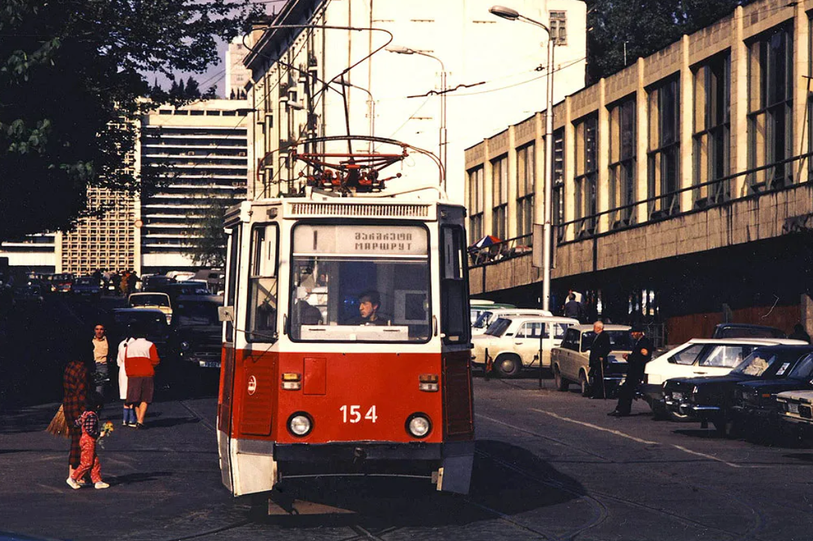 The ceiling in the Ghorjomi mosque. Photo: Patricia Lopez Calvo/OC Media.