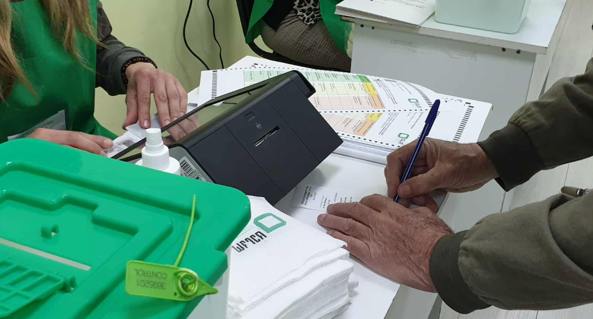 Le gouvernement géorgien interdit aux émigrés de voter à l’étranger