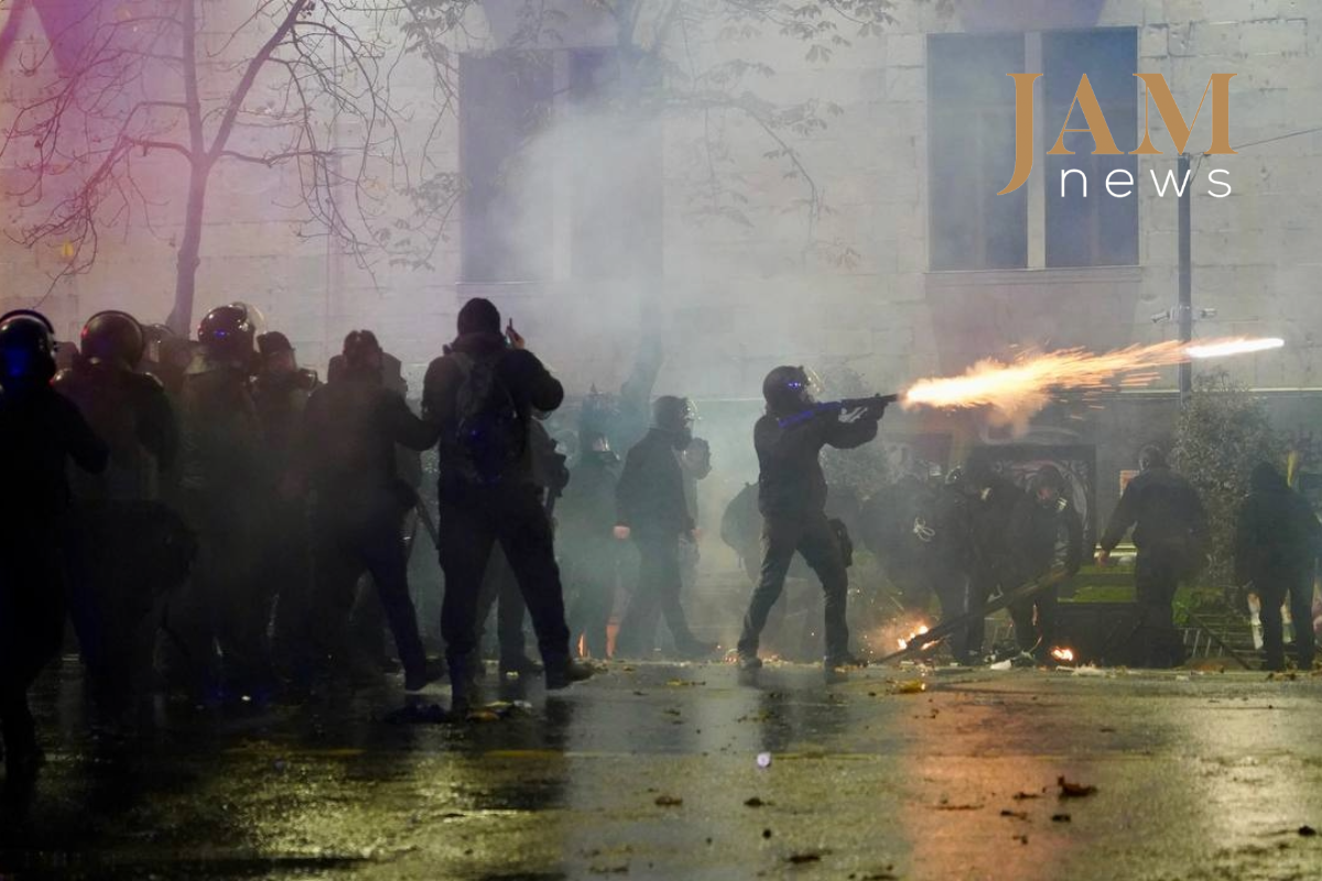 Dispersion violente d'un rassemblement à Tbilissi
