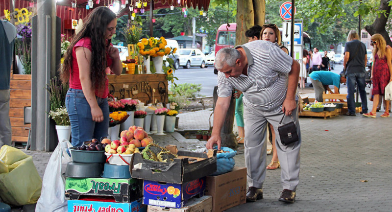 Pashinyan dit que les gens vivent mieux