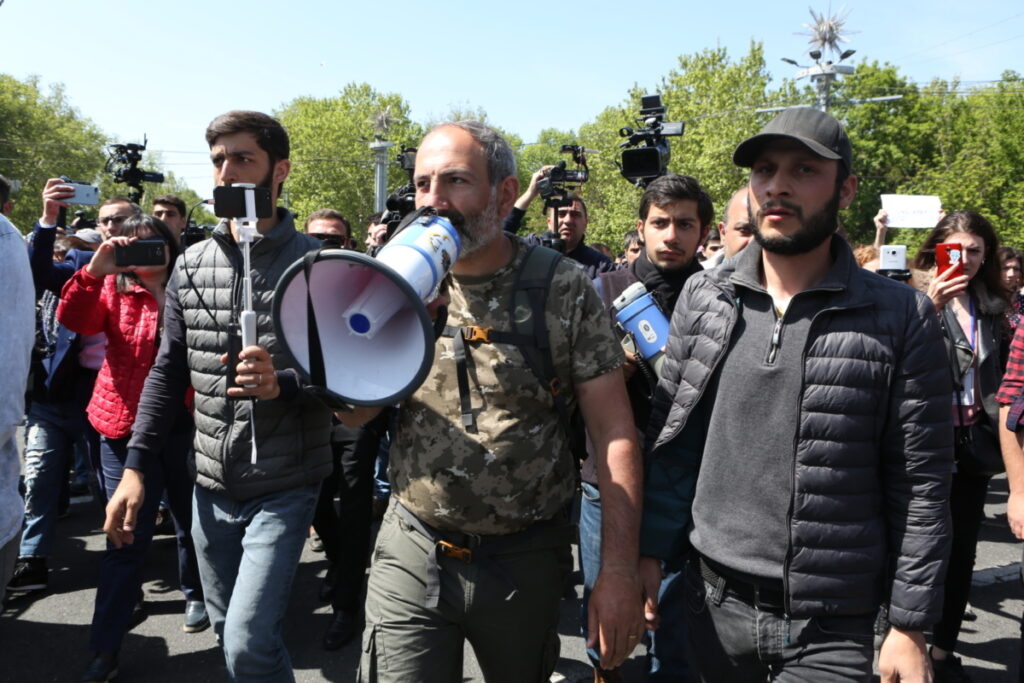 Sixième jour de la Révolution de velours qui a porté l'équipe de Pashinyan au pouvoir