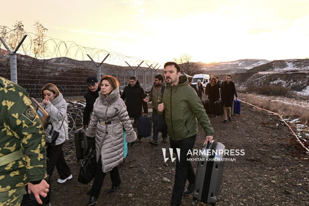 Les ONG azerbaïdjanaises entrent en Arménie par la frontière terrestre