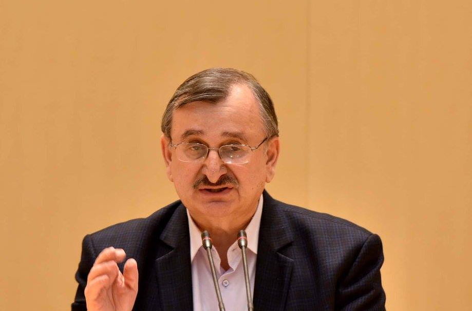 L'économiste Roman Gotsiridze sur la décision de l'UE de ne pas inclure le terminal géorgien de Kulevi dans la liste des sanctions : "A ce stade, le terminal de Kulevi a été sauvé grâce à une situation géopolitique particulière. Mais cette usine, derrière laquelle se cachent les Russes, est confrontée à de sérieux problèmes."