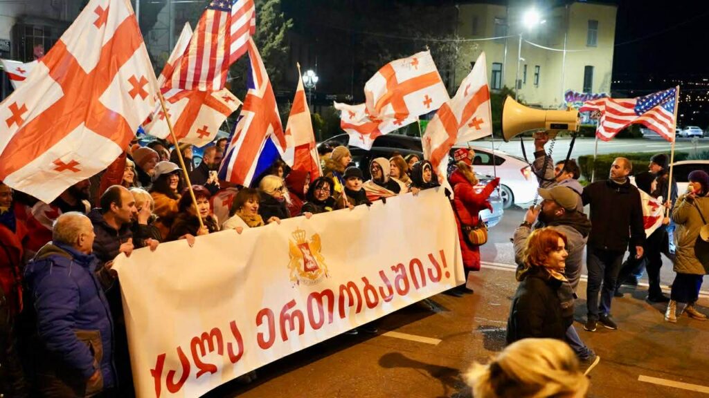 Photo et vidéo des manifestations à Tbilissi