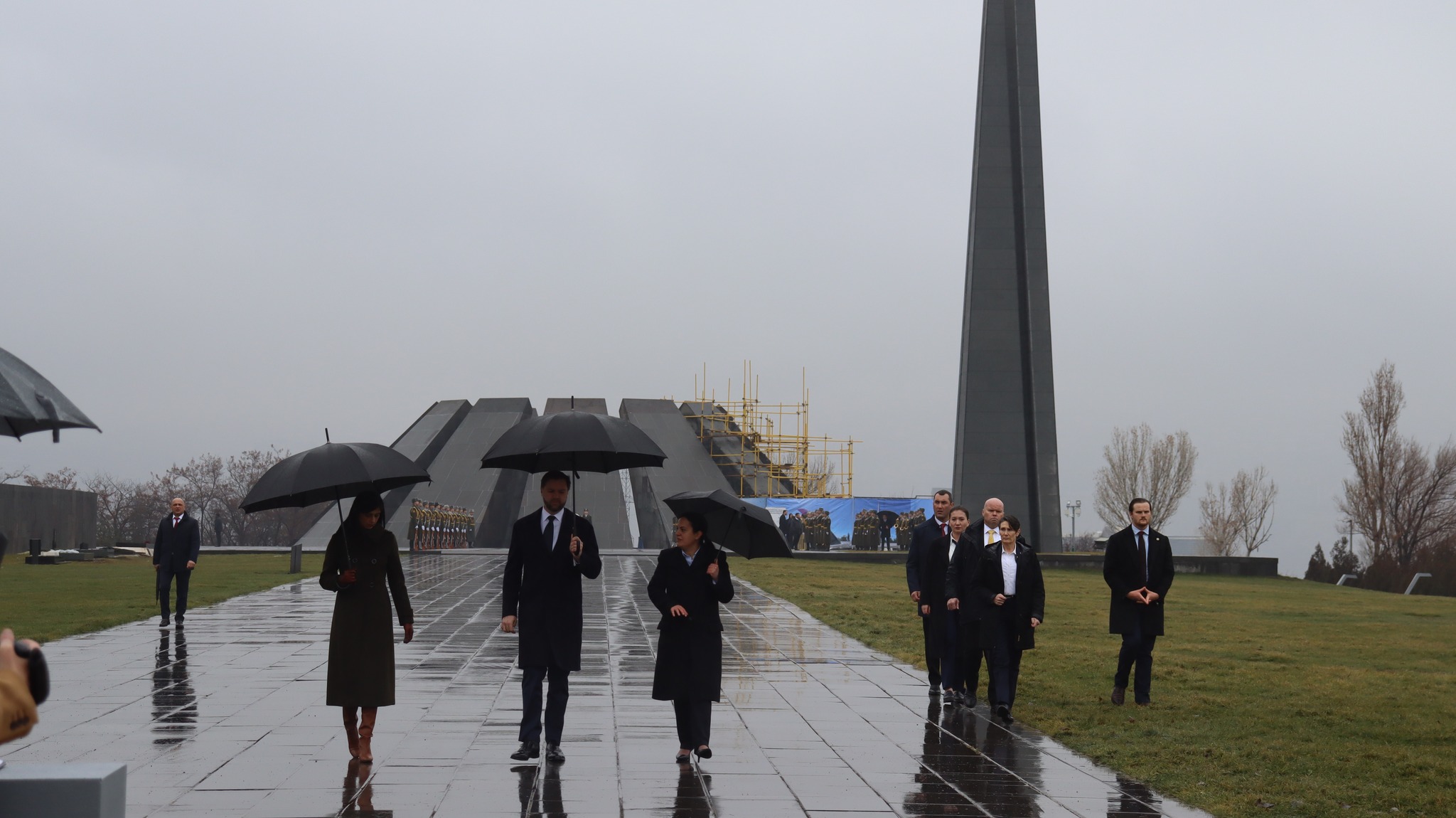 Scandale en Arménie : le directeur du musée licencié pour avoir offert un livre au vice-président américain