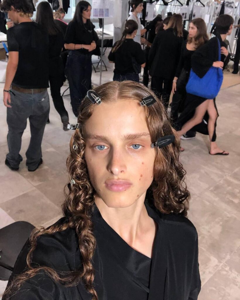 Le mannequin abkhaze Aditsa Berzenia pour Chanel
