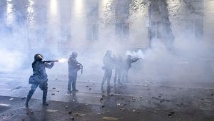 Les députés du Rêve géorgien accusent une « erreur technique » après avoir voté en faveur d&rsquo;un projet de loi abrogeant les restrictions sur les manifestations