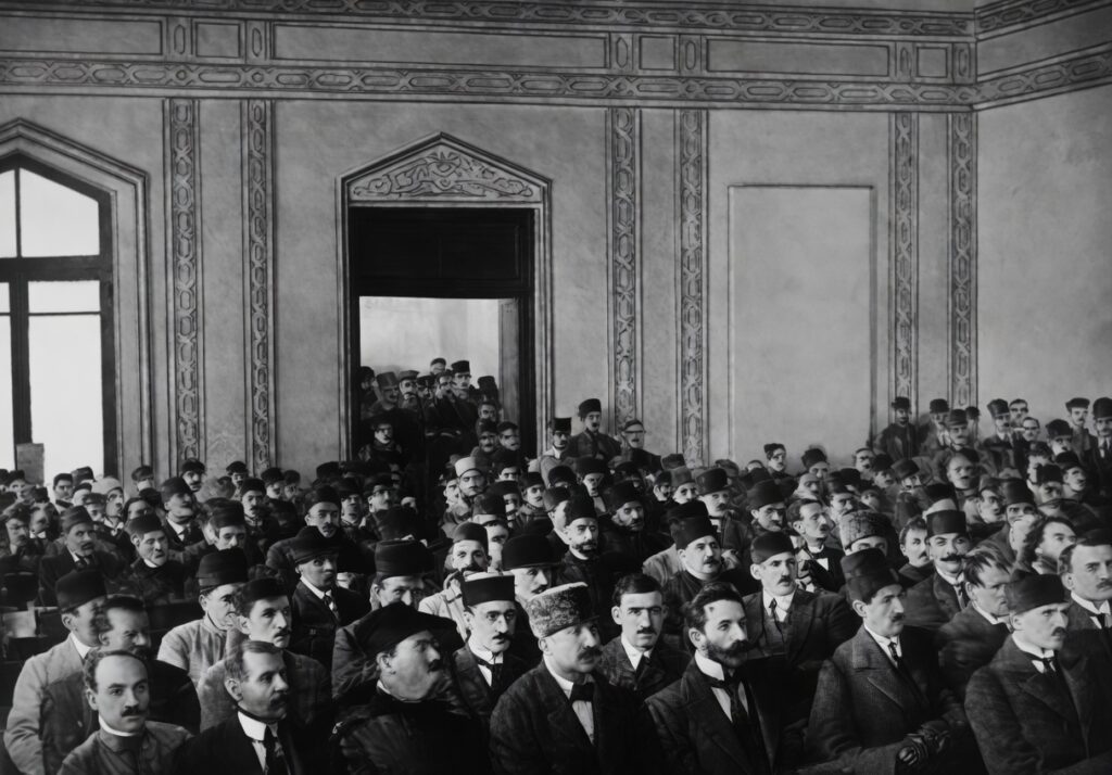 Ouverture du Parlement à Bakou le 7 décembre 1918 Jour de l'indépendance de l'Azerbaïdjan