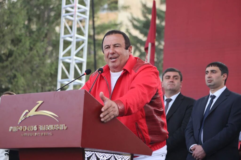 The Guardian sur l'homme d'affaires arménien Gagik Tsarukyan