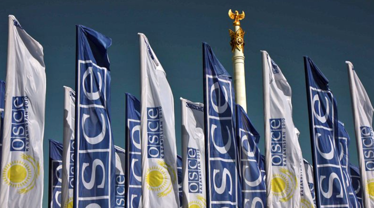 Le rapport détaille des cas de persécution et de répression. L'OSCE appelle à l'abrogation ou à une révision fondamentale des lois qui ne sont pas conformes aux obligations internationales et ont conduit à un recul démocratique.