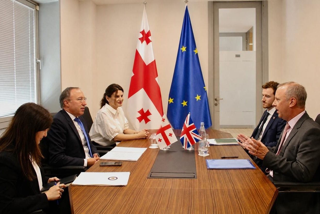Georgia’s Foreign Minister Maka Botchorishvili and UK Ambassador Gareth Ward. Official photo from the archive.