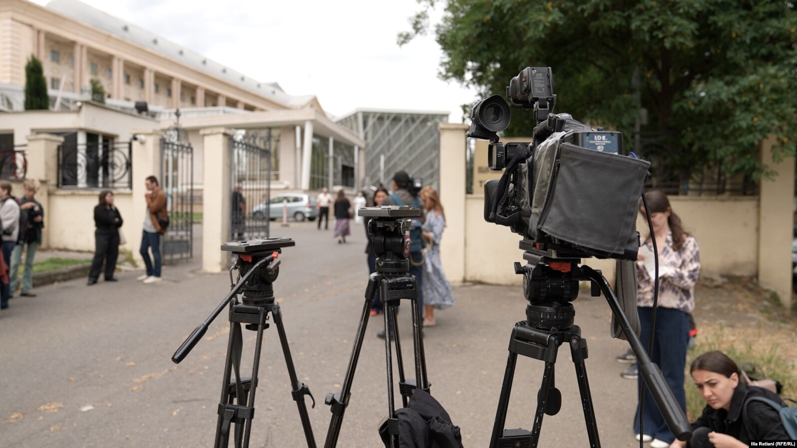 Salles d'audience sans caméras : comment les tribunaux géorgiens ont fermé leurs portes aux médias