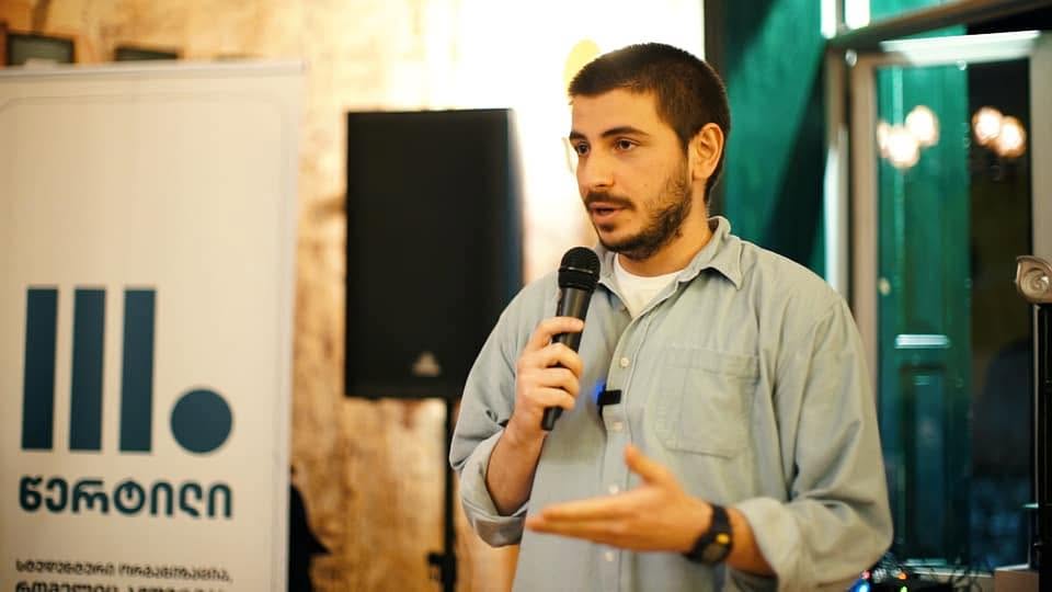 Le manifestant pro-UE Onise Okriashvili attaqué à Tbilissi après une campagne de désinformation