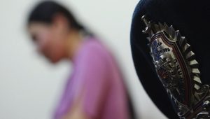 La police arménienne constate une augmentation des signalements de violence domestique : données et analyses