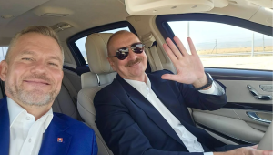 Le président slovaque se rend en Azerbaïdjan pour discuter de l&rsquo;énergie, du commerce et de la reconstruction du Karabakh
