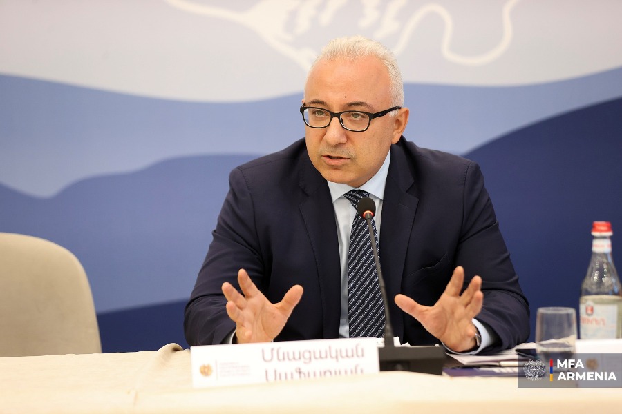 "Nous ne discutons pas du projet de la Route Trump avec la Russie" - vice-ministre arménien des Affaires étrangères