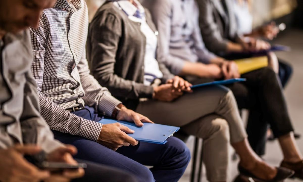 Tendances du marché du travail en Arménie : les médias sociaux remplacent les agences pour l'emploi à mesure que les emplois et les salaires augmentent