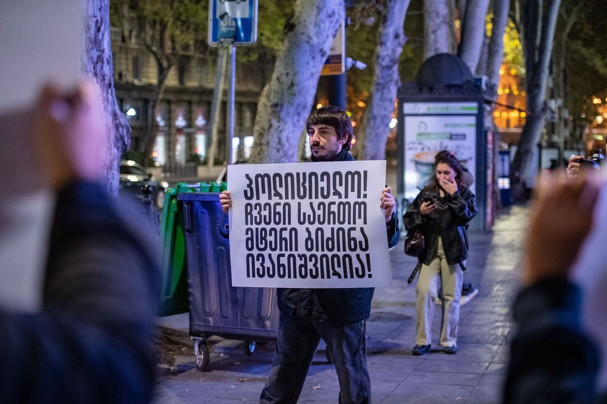 A demonstration in support of a Georgian man arrested for attacking a Russian woman during a heated argument at a wedding in Kakheti in July 2026. Screenshot from video from RFE/RL.