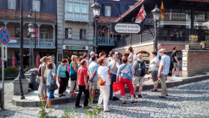 Le nombre de visiteurs étrangers et les revenus du tourisme diminuent en Géorgie
