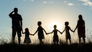 Le nombre croissant de familles nombreuses en Arménie : statistiques, histoire d&rsquo;un couple et avis d&rsquo;experts