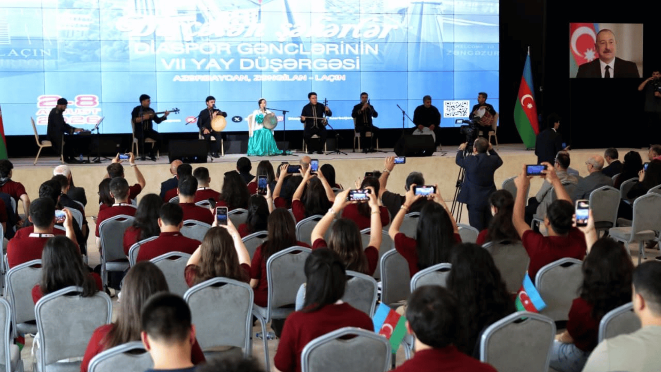 Jeunes de la diaspora : patriotes ou « soldats de l'information » ? Mission cachée du camp en Azerbaïdjan