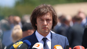 Kobakhidze refuse de qualifier la Russie d' »ennemi » de la Géorgie, tout en accusant à nouveau Saakachvili d&rsquo;être responsable de la guerre de 2008