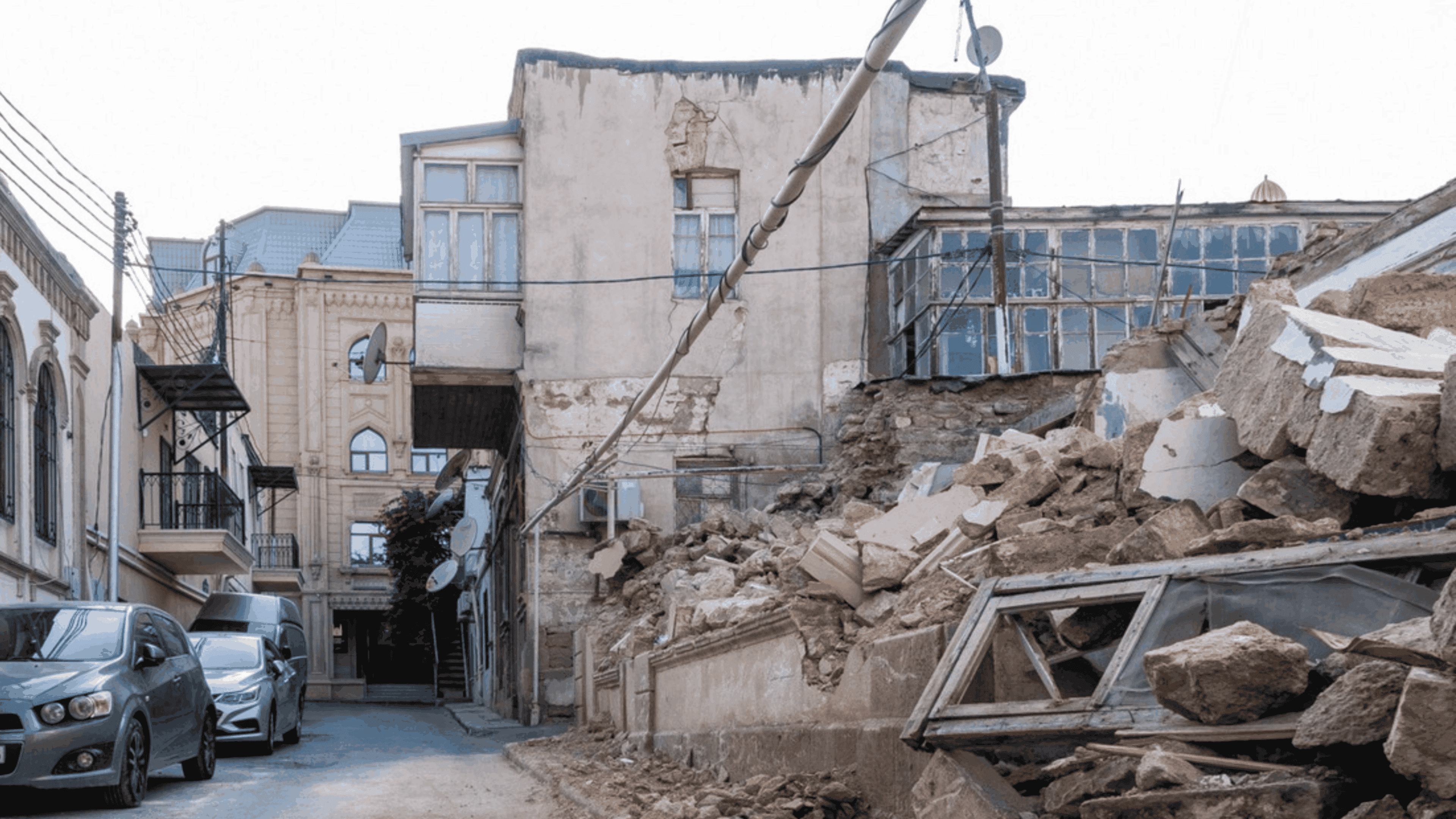 Démolition des quartiers historiques de Bakou