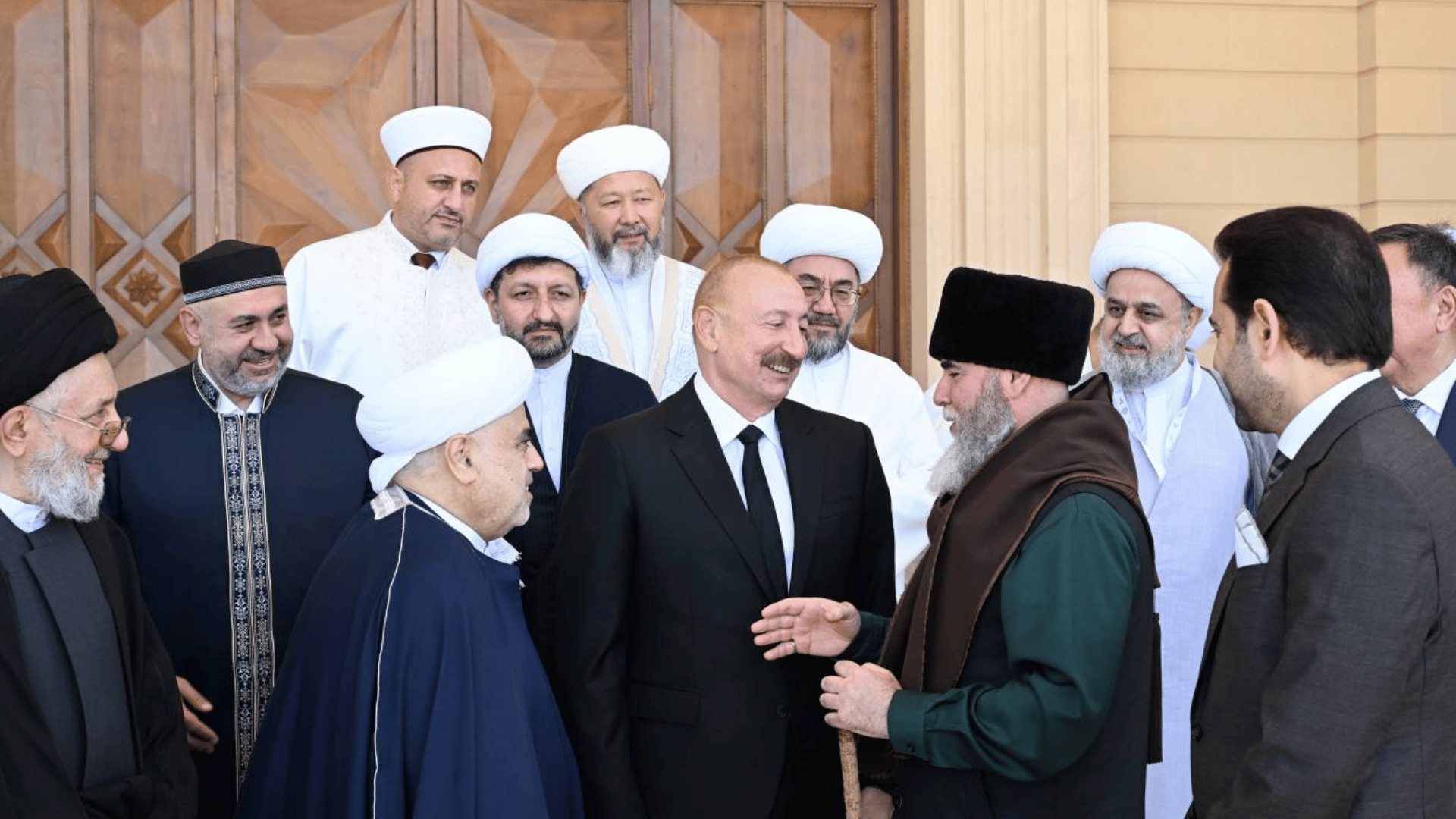 Aliyev qualifie le Parlement européen de « nid de personnalités corrompues » et exhorte les pays musulmans à s'unir