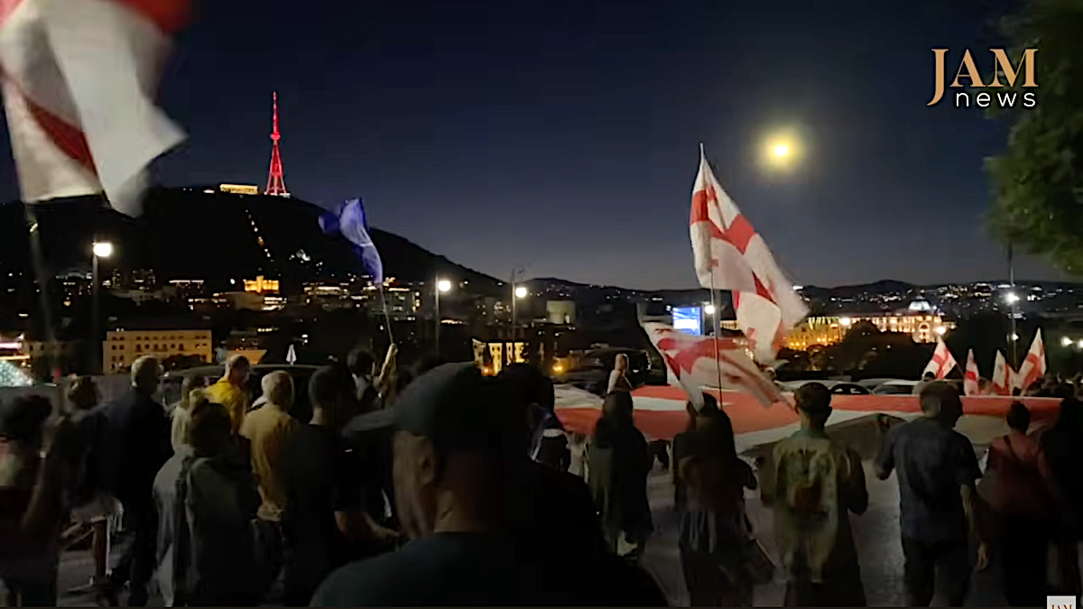 « La Géorgie contre Ivanishvili ! - 38ème marche du samedi à Tbilissi | Podcast vidéo « Manifestations en Géorgie »