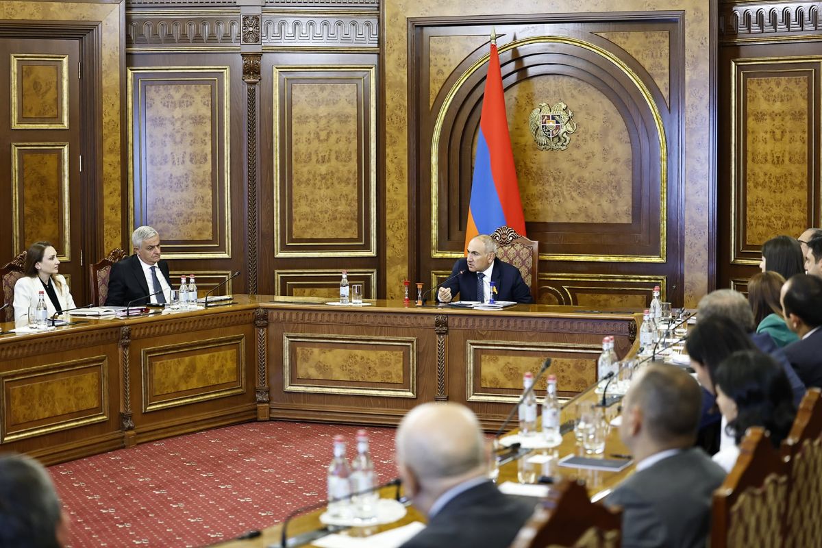 Le salaire de Pashinyan va presque doubler alors que les fonctionnaires arméniens prévoient des augmentations de salaire à partir de 2027