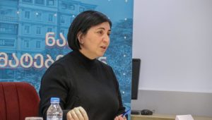 Rarement dissident, un juge géorgien conteste la loi pénalisant les insultes envers les fonctionnaires