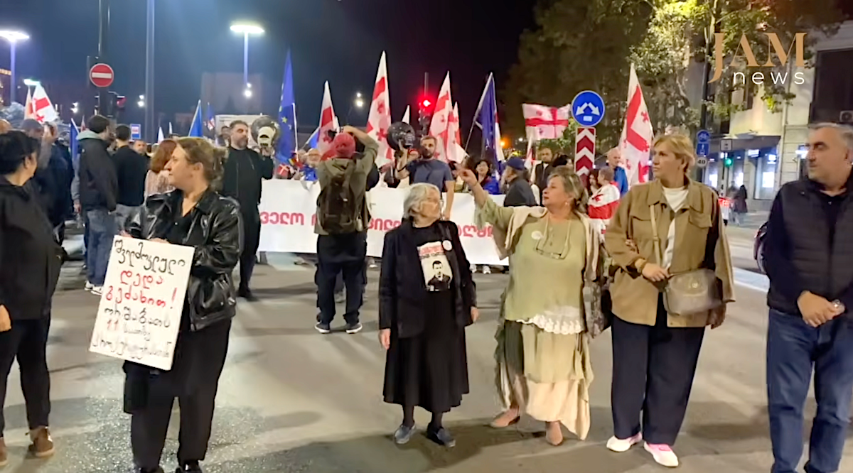 La marche de samedi à Tbilissi met en lumière les problèmes systémiques dans les prisons. Podcast vidéo « Manifestations en Géorgie »