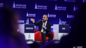 « La question de savoir si nous devons « épouser » l&rsquo;UE est une question d&rsquo;avenir », déclare le ministre arménien des Affaires étrangères à propos de l&rsquo;adhésion à l&rsquo;UE.