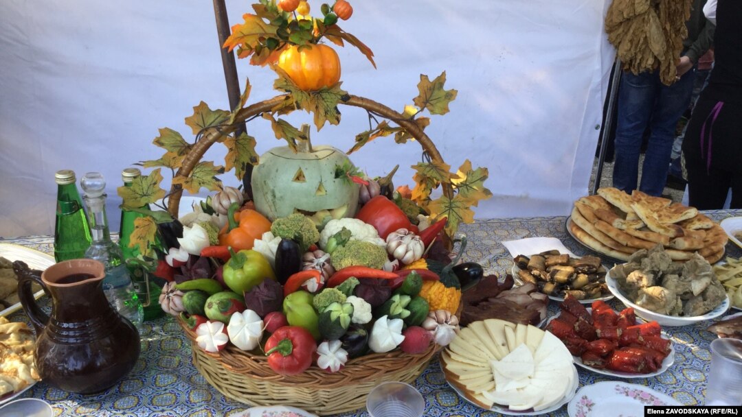 Pourquoi la fête des récoltes en Abkhazie est devenue la fête de la gourmandise des touristes russes